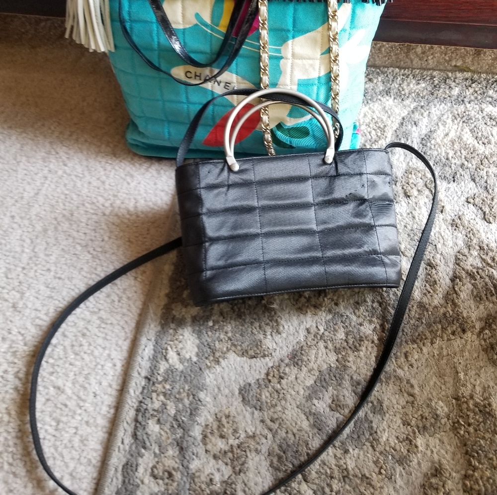 Sale  Rare Chanel mini chocolate bar black bag - Picture 17 of 17